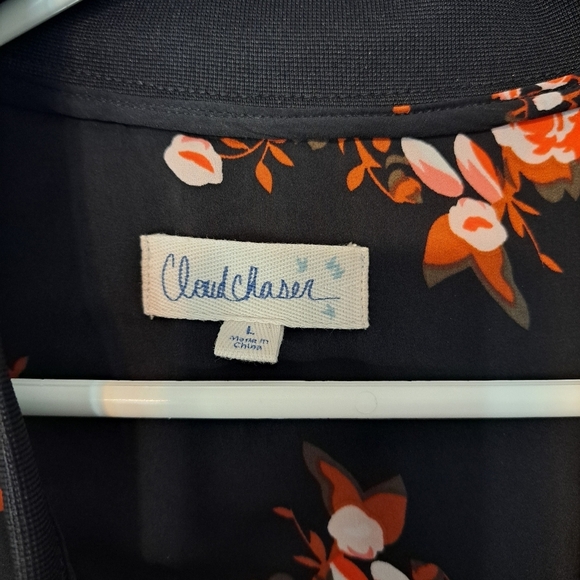 Cloud chaser light weight jacket. Size Large - Picture 3 of 5